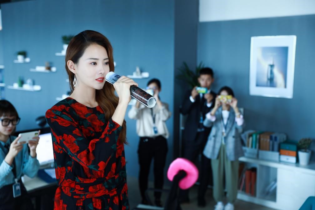 孙晓伦：霸气御姐可A可飒 自信追爱不在话下