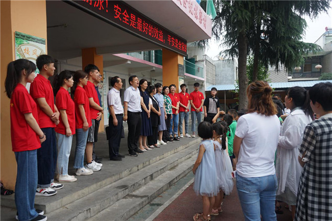 河南牧业经济学院“三全育人””志愿办事竹园沟实践基地揭牌