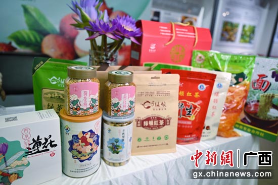 贵港市"618"购物节:荷城特产热销全国 线上消费稳中