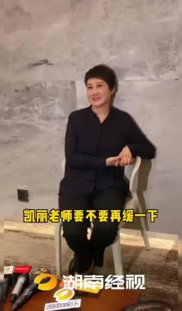 她是谁？竟被万茜称为“真正意义上乘风破浪的姐姐”