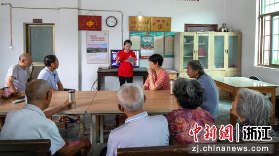 浙江金东赤松开设“回家”讲坛 强化村域党史进修教诲