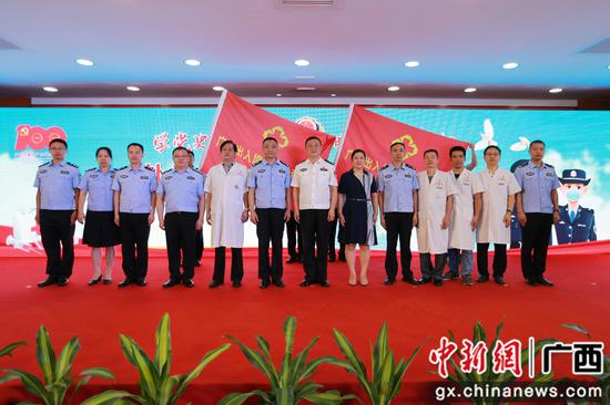 广西进出境边防查抄总站赴戍边一线开展巡诊义诊勾当