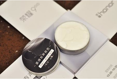 荣耀9宣布会邀请函曝光 或像翻版P10