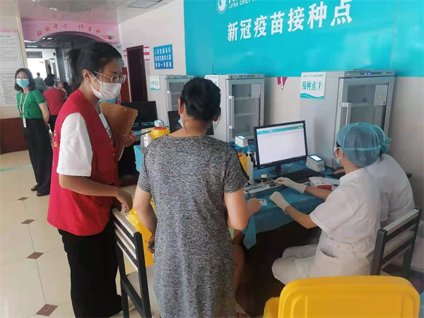 六安市城南镇：吹响芳华集结号 助力新冠疫苗接种