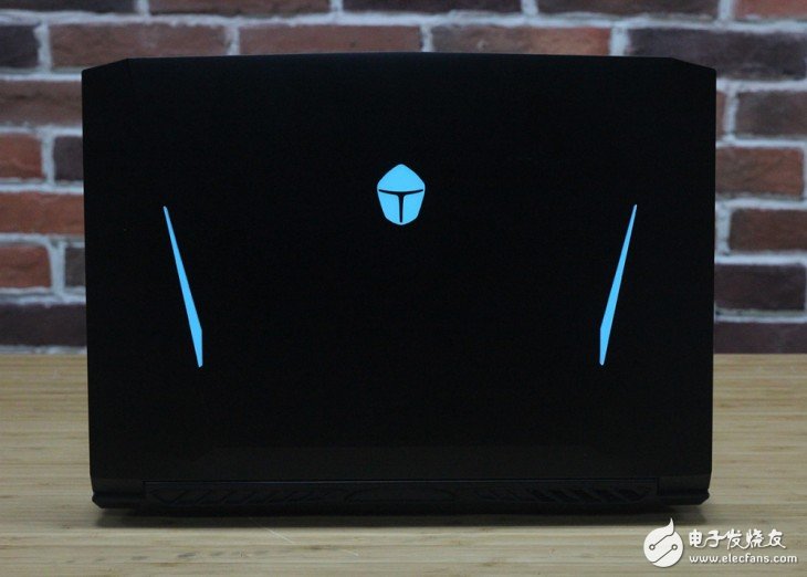 雷神911SE游戏本怎么样？雷神911SE评测：超值的电竞选择