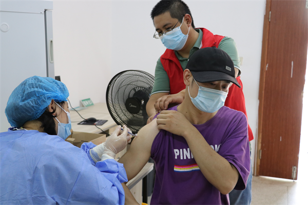 枞阳县疫苗接种一线的暖心故事