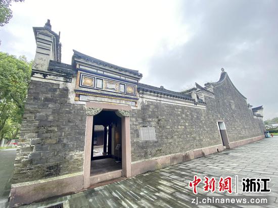 探浙江宁波包玉刚故宅：“船王”传奇路 家属桑梓情