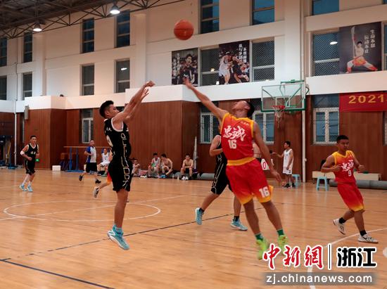 武警浙江总队温州支队举行篮球赛 揭示热血芳华