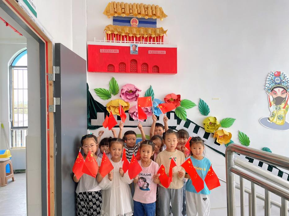 泗县中小学校庆国庆唱响爱国主义主旋律