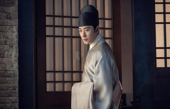 《鹤唳华亭》更新到多少集了？