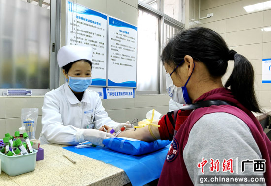 “五一”假期桂林医务人员坚守岗位护健康