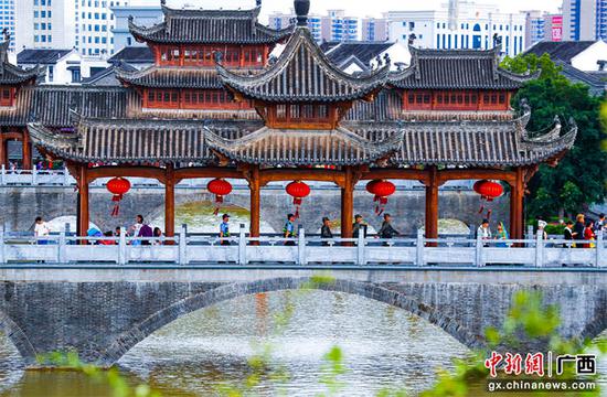 “五一”假期武警官兵用实际行动护国泰民安