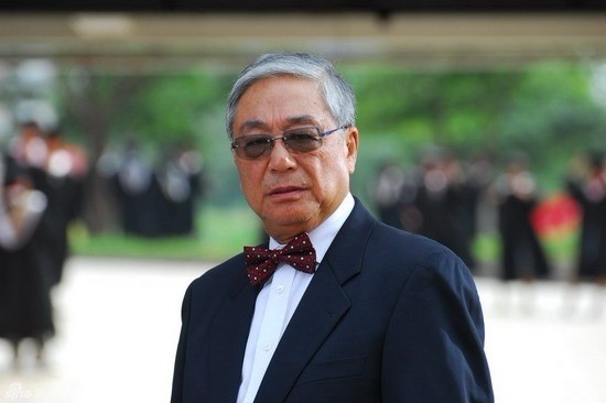 香港艺人从星马返回香港酒店，当场死亡