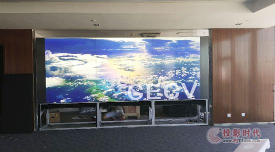 CECV70寸激光DLP大屏幕应用于太原高铁站