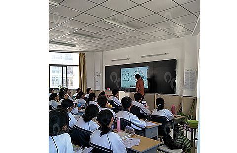 超百台智慧教室互动黑板落户忻州一中新校区