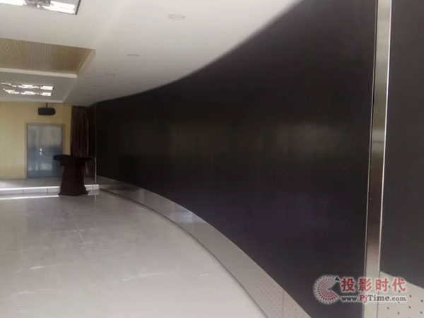 Voury卓华弧形拼接小间距LED大屏幕点亮大同市智慧城管监督指挥中心