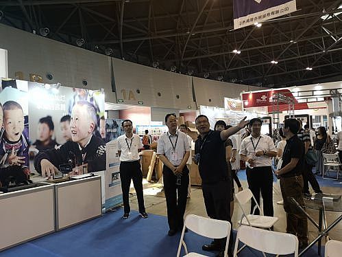 小鱼易连“双师课堂”亮相山西基础教育成果展