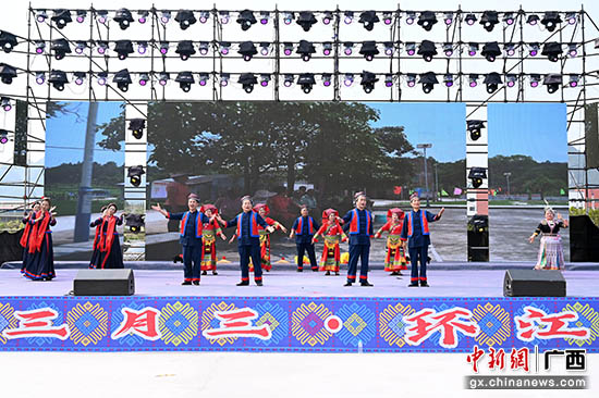 广西环江：毛南山乡多彩活动乐嗨“三月三”