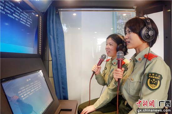 武警广西南宁支队开展“书香军营”活动