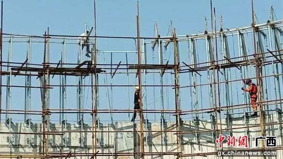 崇左市公安局城南派出所：聚力“五小工程” 擦亮为民服务底色