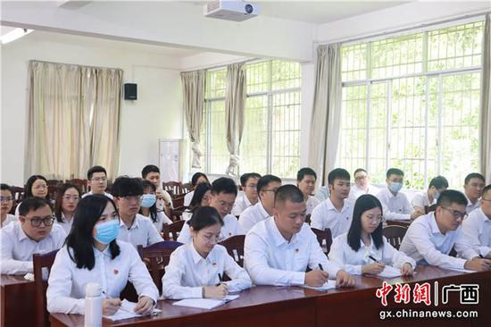 茂南金秀搭建联合办学平台 促进干部互学共进