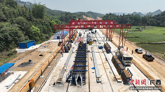 兴业：岑大公路建设进入新阶段