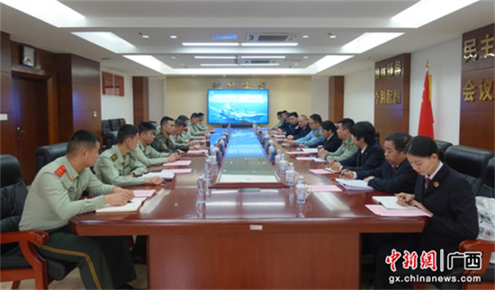 广西军地检察机关联合开展全民国家安全教育日普法宣传进军营活动
