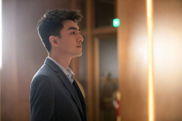 林更新《我的砍价女王》持续热播 盛哲宁遭背叛兄弟反目