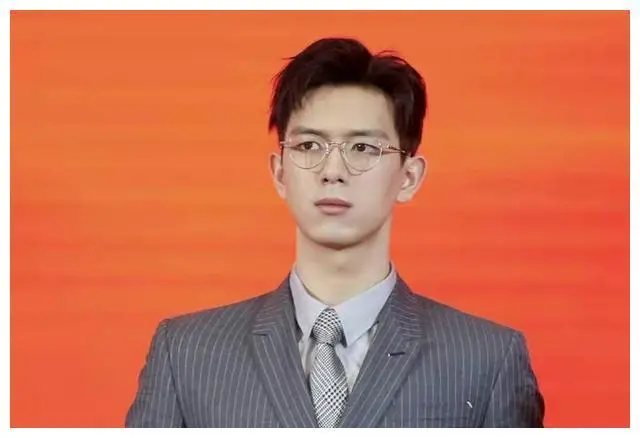 娱乐圈中，像李现这样的原生态艺人真是不多了