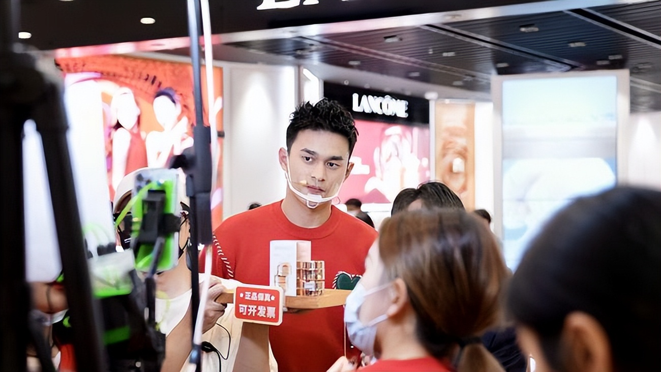 刚铁直男开窍了？网传孙扬恋上张豆豆，女方这样回应