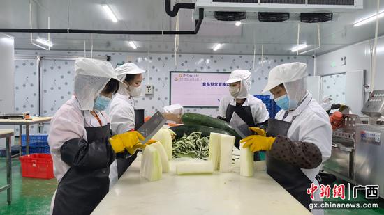 预制菜生产车间 南宁糖业供图 南宁糖业:2023年一季度多点开花跑出“加速度”