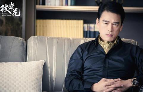 王耀庆《彼岸花》热播 精英男士安凯伦引热议