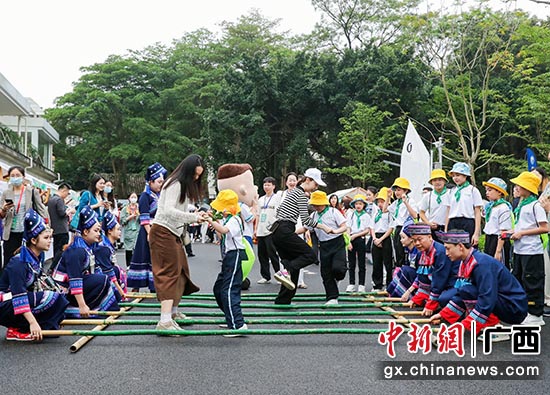 广西启动“力行学堂”研学旅行品牌 推出20条精品路线
