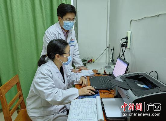 贺州市八步区建立远程心电协作“一张网” 民众搭上“健康快车”