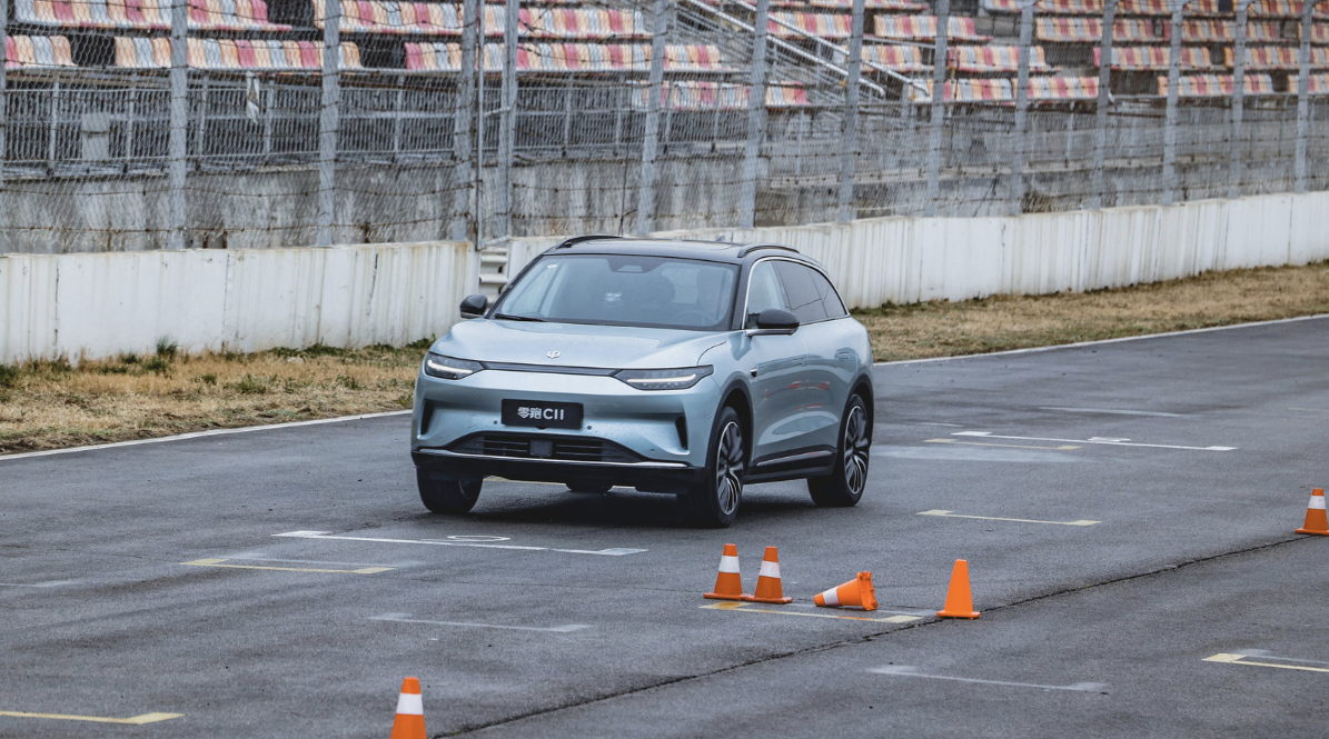 4.5秒破百，零跑C11性能版成为性能车“平替”？