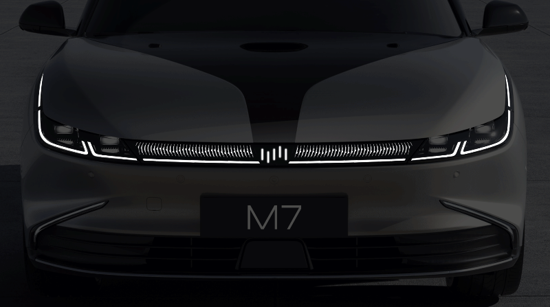 智能硬件“拉满”，威马首款纯电轿车M7首发