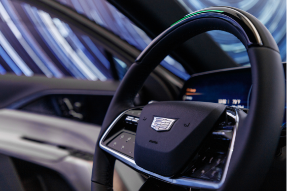 凯迪拉克首款智能纯电SUV LYRIQ年内预售