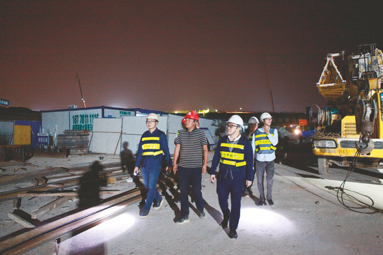 黄超然：“廉”字打底“干”字当头 用奋斗书写华彩人生