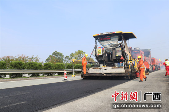广西路建复拌就地热再生技术助力灵川至三塘高速项目大修养护