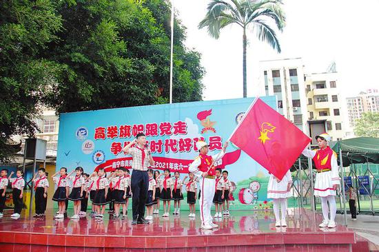 南宁：童心向党庆百年 红色基因代代传