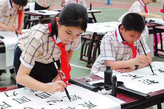 南宁：童心向党庆百年 红色基因代代传