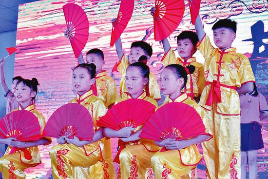 南宁：童心向党庆百年 红色基因代代传