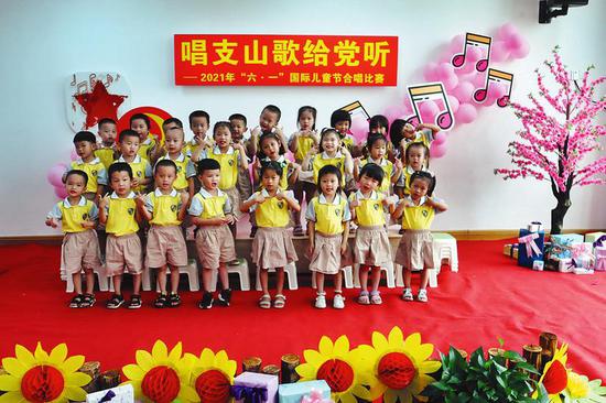 南宁：童心向党庆百年 红色基因代代传