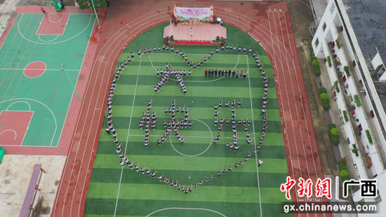 广西荔浦开展“童心向党 礼赞百年”六一慰问活动