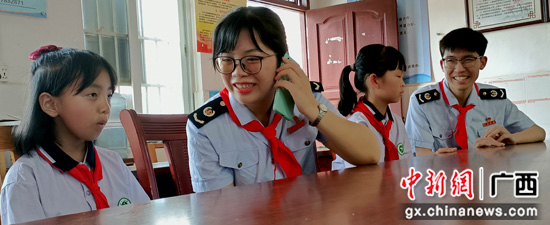 桂林平乐税务局开展“我为山区儿童办实事”活动