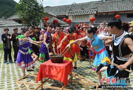 广西罗城：多措并举让非遗文化“活”起来