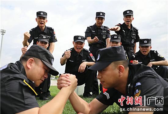 贺州平桂公安创新应急处突训练方式