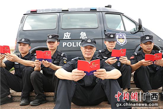 贺州平桂公安创新应急处突训练方式