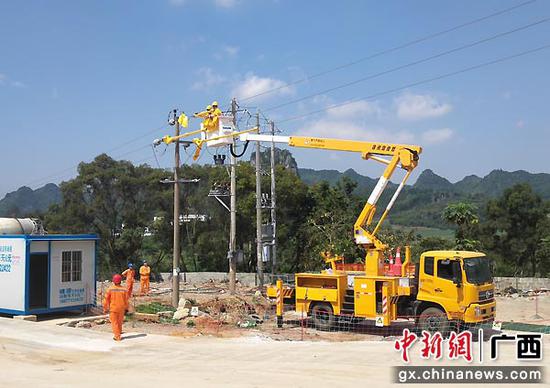 崇左供电公司践行“学党史”为群众办实事解难题