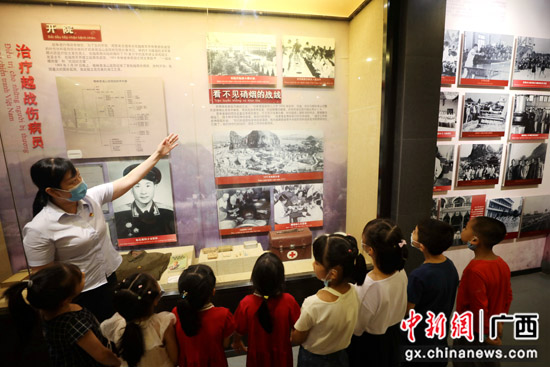 纪念国际护士节 百名小记者走进南溪山医院